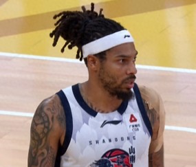 开云体育App-山东男篮末节惜败广厦，陶汉林离场成转折点，约翰逊得分挂零|山东队|珀塞尔|三分球|浙江广厦|乔-约翰逊_新浪体育_新浪新闻